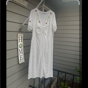 Lisa Says Gah White Midi Dress